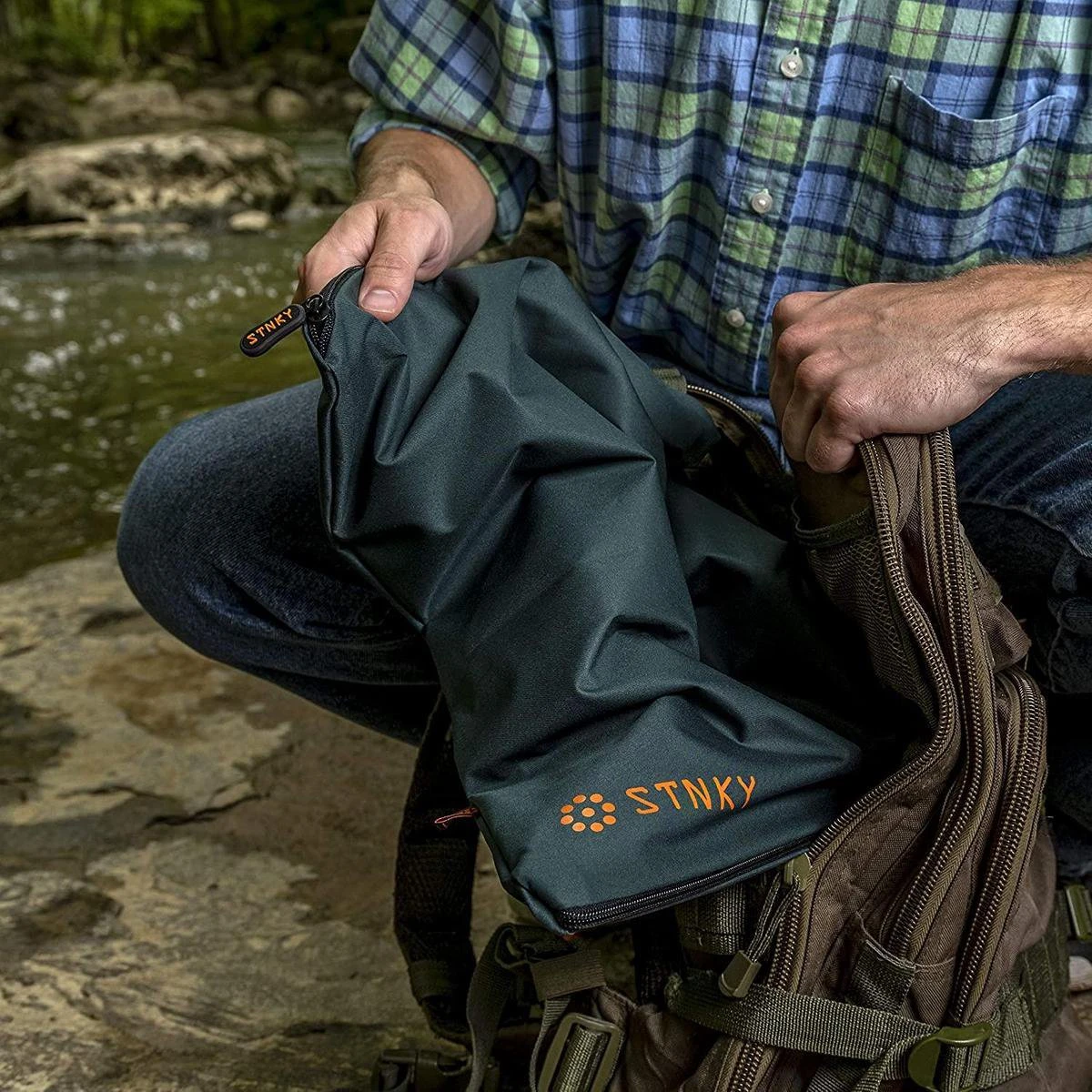 STNKY Pro edition - Wasbare sport, reis- en wastas - Groen - 13 liter - Geurloos STNKY Pro Edition - Wasbare Sport, Reis- En Wastas - Groen - 13 Liter - Geurloos -Winkel Voor Schoonmaakartikelen 1200x1200 496