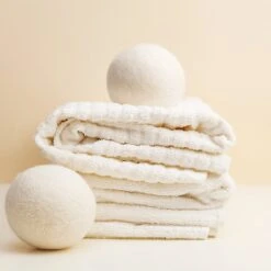 Apeiron Drogerballen - Droogballen - 6 XL Wasbollen - Droger - Duurzaam - Wasmachine - Wasverzachter - Energie Besparen - Zero Waste - Schapenvacht - Wol 9 Apeiron Drogerballen - Droogballen - 6 XL Wasbollen - Droger - Duurzaam - Wasmachine - Wasverzachter - Energie Besparen - Zero Waste - Schapenvacht - Wol -Winkel Voor Schoonmaakartikelen 1200x1200 588