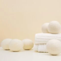 Apeiron Drogerballen - Droogballen - 6 XL Wasbollen - Droger - Duurzaam - Wasmachine - Wasverzachter - Energie Besparen - Zero Waste - Schapenvacht - Wol 12 Apeiron Drogerballen - Droogballen - 6 XL Wasbollen - Droger - Duurzaam - Wasmachine - Wasverzachter - Energie Besparen - Zero Waste - Schapenvacht - Wol -Winkel Voor Schoonmaakartikelen 1200x1200 591