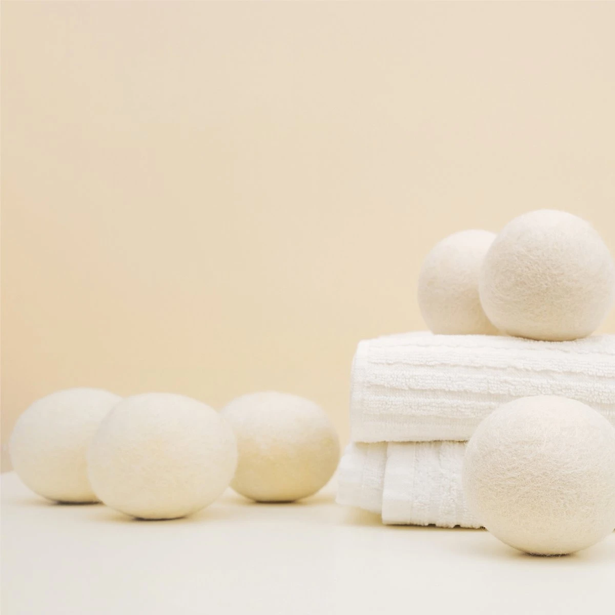 Apeiron Drogerballen - Droogballen - 6 XL Wasbollen - Droger - Duurzaam - Wasmachine - Wasverzachter - Energie Besparen - Zero Waste - Schapenvacht - Wol Apeiron Drogerballen - Droogballen - 6 XL Wasbollen - Droger - Duurzaam - Wasmachine - Wasverzachter - Energie Besparen - Zero Waste - Schapenvacht - Wol -Winkel Voor Schoonmaakartikelen 1200x1200 591