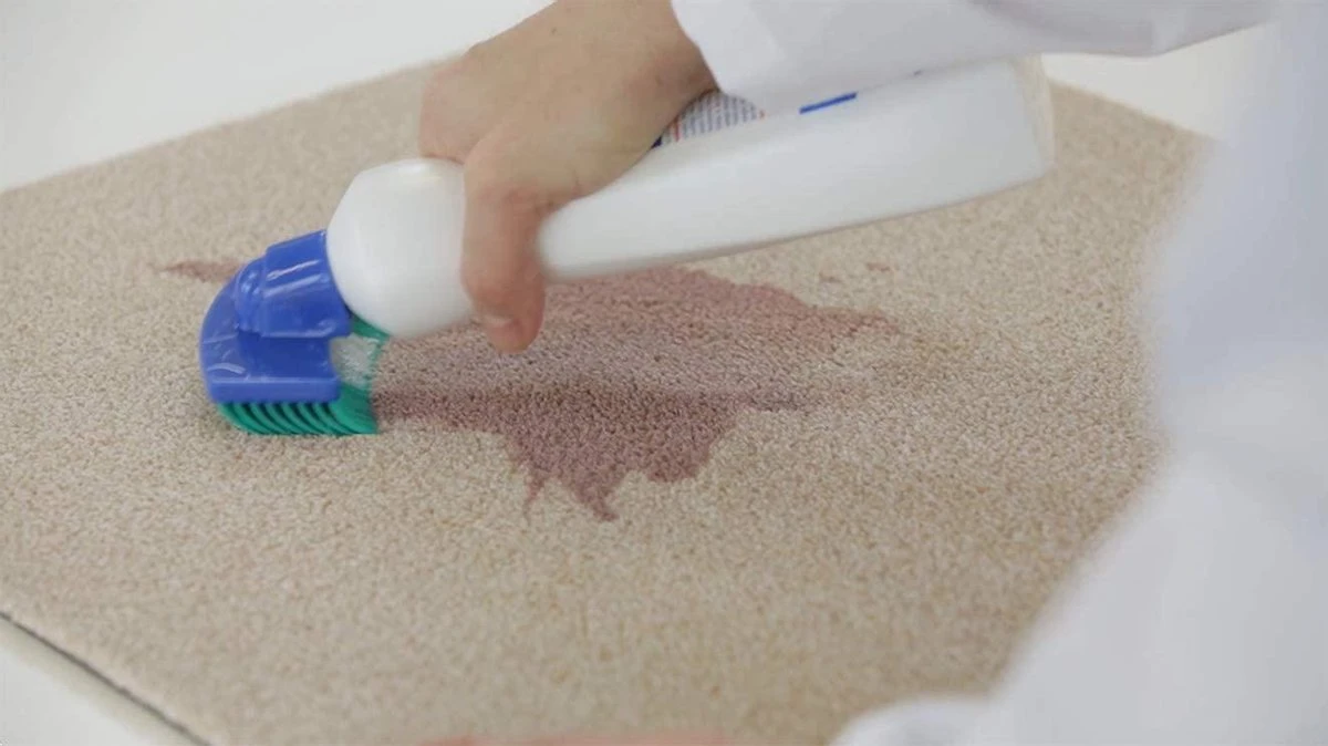 Dr. Beckmann Tapijtvlekkenborstel - Tapijtreiniging - Tapijt Vlekverwijderaar met Borstel - Schoon tapijt - Dierenvlekkenverwijderaar Dr. Beckmann Tapijtvlekkenborstel - Tapijtreiniging - Tapijt Vlekverwijderaar Met Borstel - Schoon Tapijt - Dierenvlekkenverwijderaar -Winkel Voor Schoonmaakartikelen