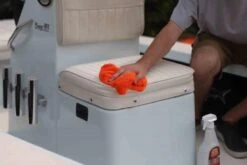 303® Multi-Surface Cleaner - 946 Ml | Veilig Voor Alle Soorten Bekleding En Vinyl. Vlekken Verdwijnen Binnen Enkele Minuten En Verkleurde Oppervlakken Komen Weer Tot Leven. -Winkel Voor Schoonmaakartikelen 1200x800 16